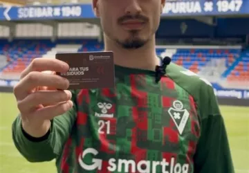 SD Eibar Fundazioak bat egin du Debabarreneko Mankomunitatearen kanpainarekin, txartel marroiaren erabilera sustatzeko